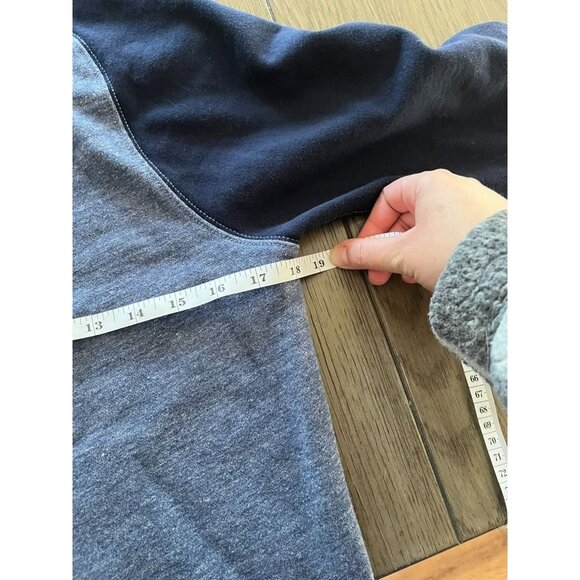 EUC J. Crew XS Vintage Fleece Raglan Sweatshirt 100% Cotton Blue & Navy Colorblo - Picture 3 of 5